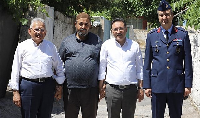 Başkan Büyükkılıç'tan şehit babalarına 