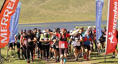 Erciyes Dağı, 200 koşucunun mücadelesine tanık oldu