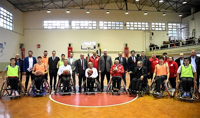 Bornova’da engelliler günü için farkındalık maçı
