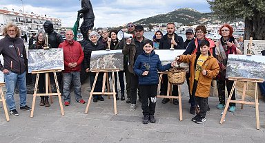 İzmir Foça'da sergili tepki!