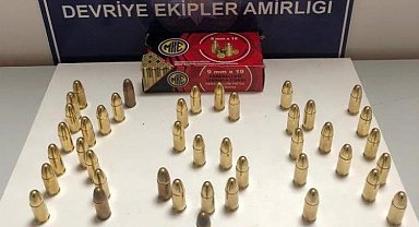 Dur ihtarına uymayan araçta çok sayıda mermi ele geçirildi