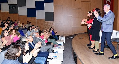 'Mümkün Dünyalar' Karabağlar'da