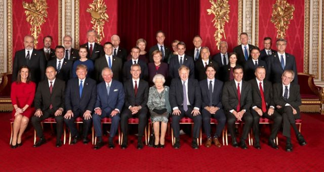 93 yaşındaki Kraliçe Elizabeth resepsiyon düzenledi! Liderler aile pozu verdi
