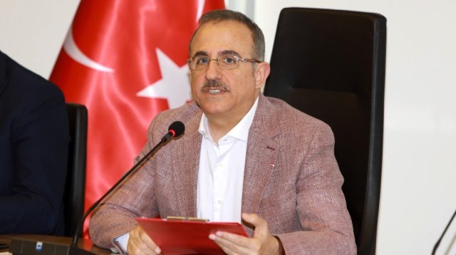 AK Parti İzmir İl Başkanı Sürekli'den, Meclis Üyesine saldırıya serp tepki