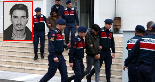 Arkadaşlarını öldürüp dereye attılar! Cesedini köpekler parçaladı
