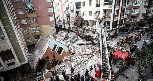 Bahçelievler Belediye Başkanı: Binanın çökme nedeni kolon demirlerinin satılmak üzere alınması