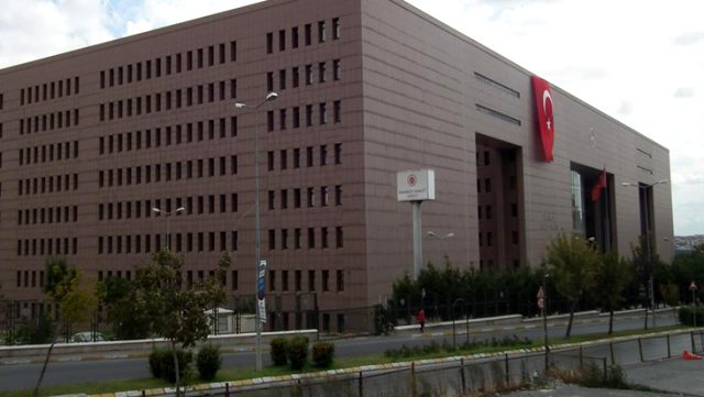 Bakırköy Adliyesi'nde görevli bir kişide koronavirüs tespit edildi, mahkemeler karantinaya alındı