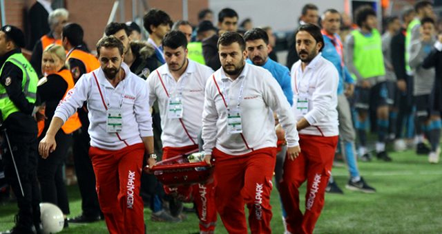 Başına darbe alan Sörloth apar topar hastaneye kaldırıldı!