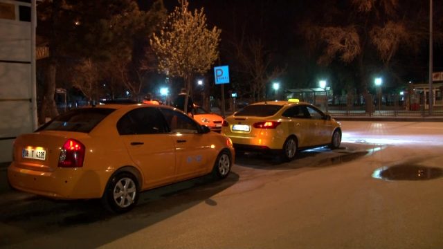 Başkent'te taksiciler Bakanlığın genelgesine uydu