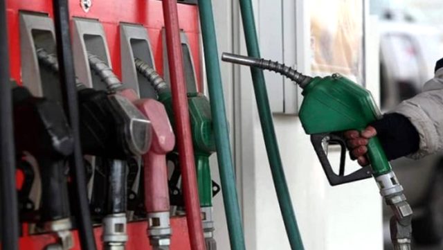 Benzine 5 kuruş zam geldi