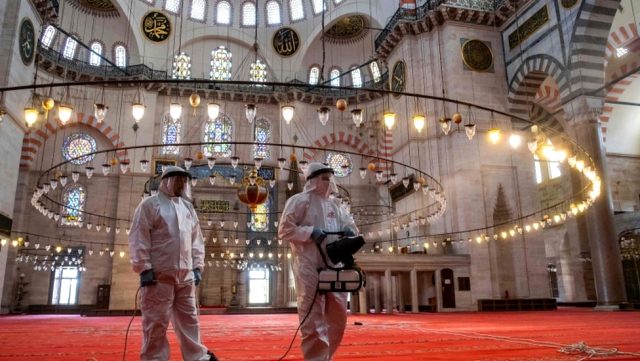 Camiler açılıyor: Hangi camiler, ne zaman açık olacak, nasıl önlemler alındı?