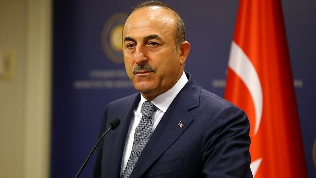 Çavuşoğlu'ndan Trump'ın arabuluculuk sözlerine yanıt: Teröristlerle müzakere yapmayız