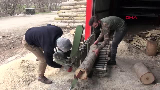 Çin'den getirtip sattığı ahşap karıştırma çubuklarını, kendisi üretmeye başladı
