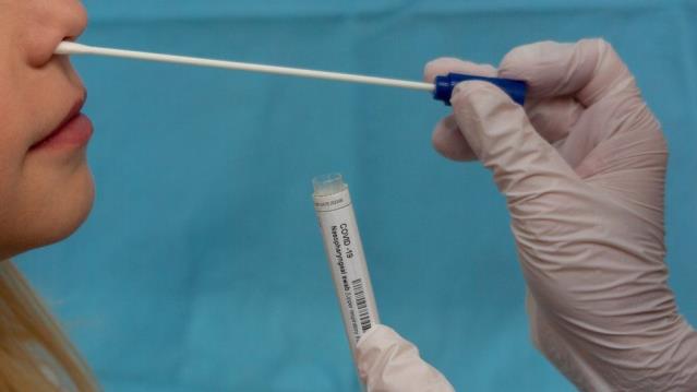 Covid: İngiltere 379 hanede, koronavirüsün Brezilya varyantının görüldüğü kişiyi tespit etmeye çalışıyor