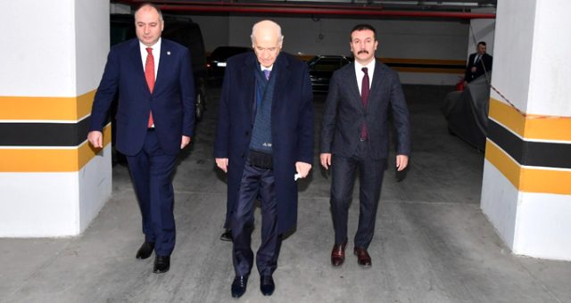Davlet Bahçeli'den MHP'li vekile sürpriz hediye: Ömrüm boyunca gururla mahfuz tutacağım
