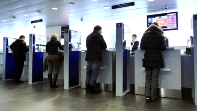 Deutsche Bank, koronavirüs nedeniyle yöneticilerinden 1 ay maaş almamalarını istedi