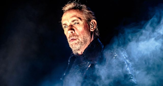 Dünyaca ünlü sanatçı Peter Murphy, Türkiye'deki sağlık sistemine hayran kaldı!