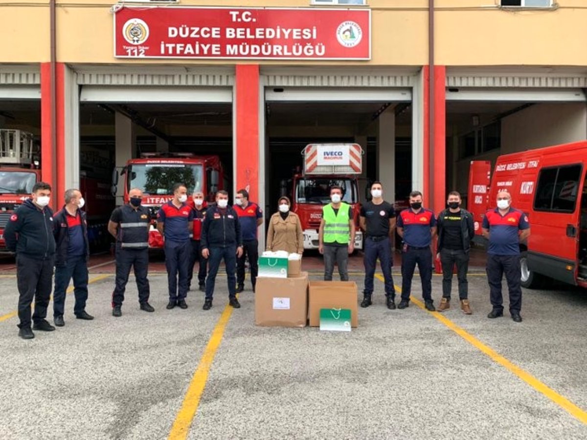 Düzce Belediyesi depremzedelerin yaralarını sarmak için yola çıktı