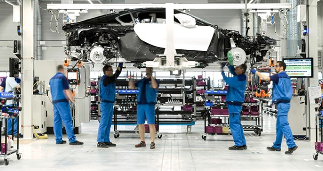 Erdoğan'ın yakında tanıtacağı yerli arabayı Ferrari'nin tasarımcısı tasarladı