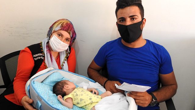 Hastanenin "erkek" dediği bebek evde kız çıktı