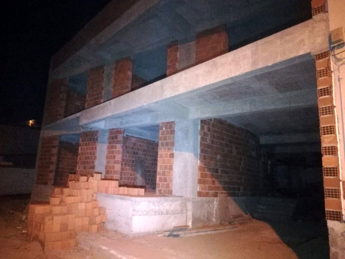 İnşaatta elleri ve gözleri bağlı 14 yaşında bir kız çocuğu bulundu