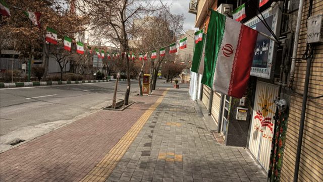 İran'da Kovid-19 kaynaklı can kaybı 2 bin 517'ye yükseldi