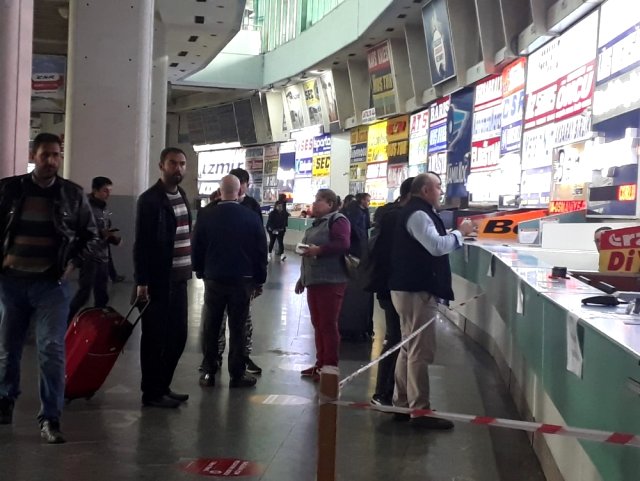 İzmir Otogarı'nda son gün yoğunluğu