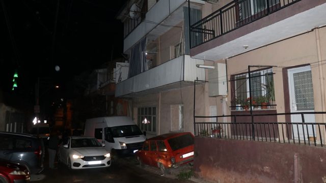 İzmir'de bir kişi, tartıştığı ağabeyini tabancayla göğsünden vurarak öldürdü