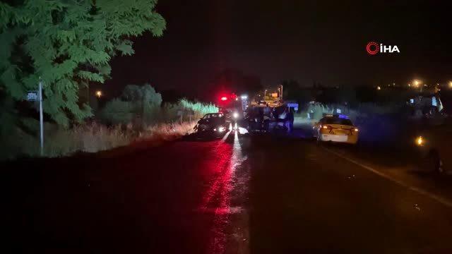 İzmir'de feci kaza: 1'i ağır 3 yaralı