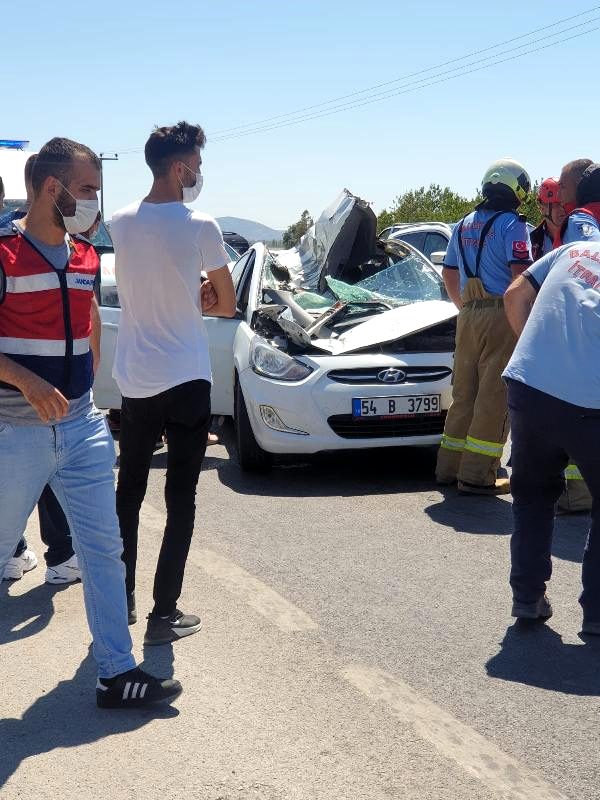 Son dakika haber | Kamyonun kopan tekerleği bir can aldı - Gündem ...