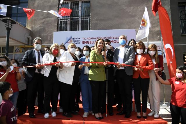 Karalar: "Adana vitese taktı gidiyor"