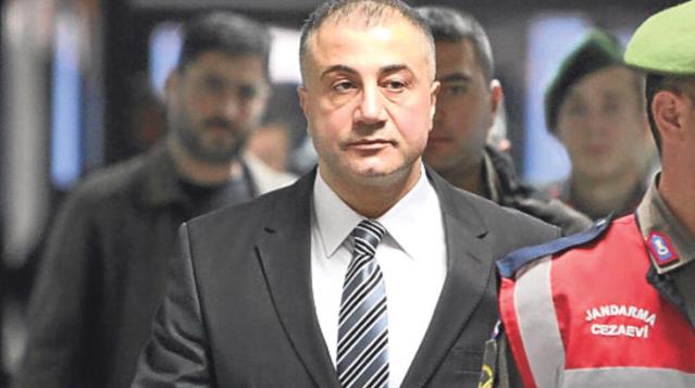 Kuzey Makedonya'dan sınır dışı edilen Sedat Peker, Kosova'ya sığındı