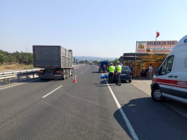 Manisa'da çekicinin çarptığı polis memuru hayatını kaybetti