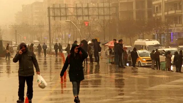 Meteoroloji, 4 il için toz taşınımı uyarısında bulundu