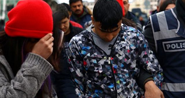 Sahte hesapla görüşüp buluşmaya çağırdığı kişiyi öldürdü