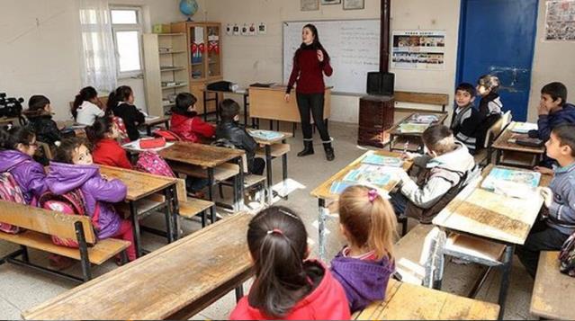 Samsun'da ilkokullarda yüz yüze eğitime ara verildi