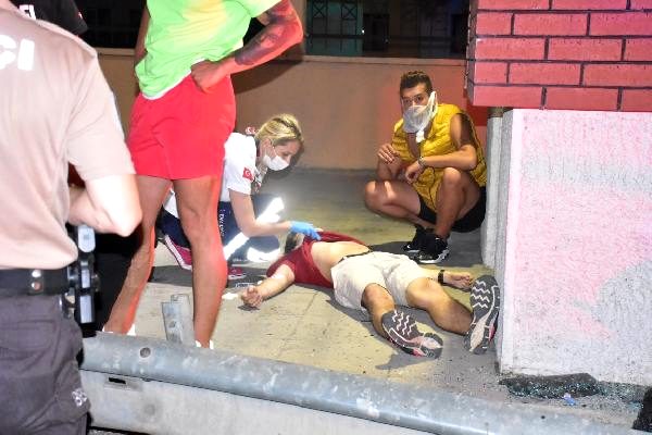 Son dakika haber: İzmir'de kaza: 1'i ağır, 3 yaralı (2)