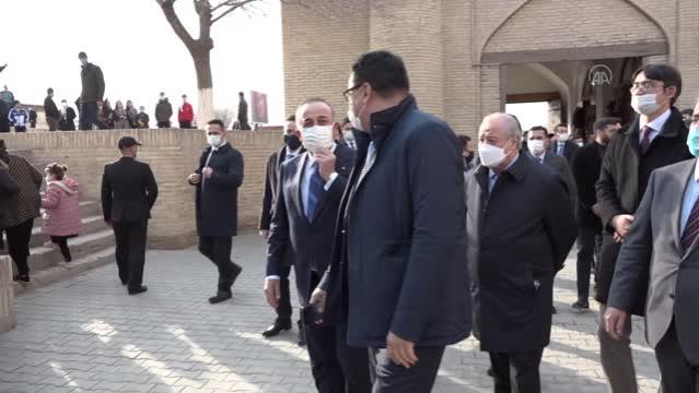 Son dakika haber... ÖZBEKİSTAN - Dışişleri Bakanı Çavuşoğlu, Özbekistan'da tarihi Hive kentini ziyaret etti (2)