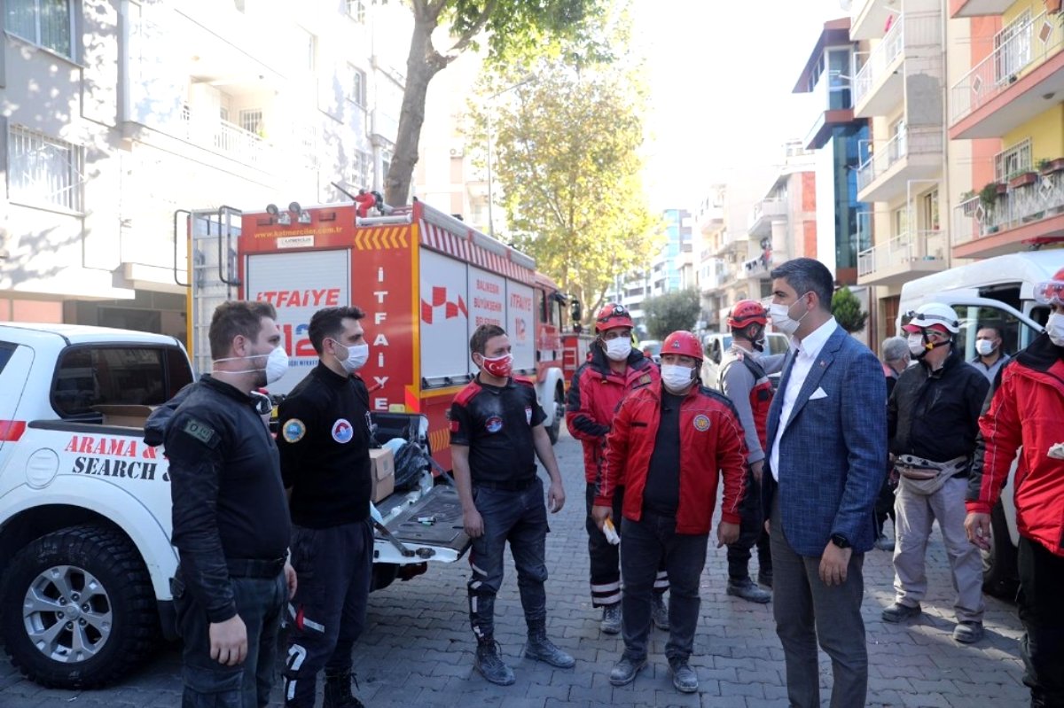 Son dakika haberleri... Başkan Yüksel, İzmir'de deprem ...