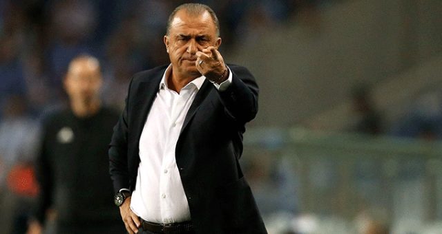 Son dakikadaki gol iptal olunca Fatih Terim direkt soyunma odasına gitti