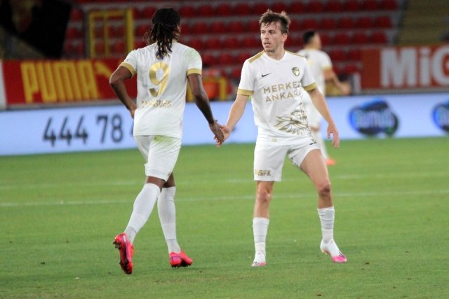 Süper Lig: Göztepe: 2 Ankaragücü: 2 (Maç Sonucu)