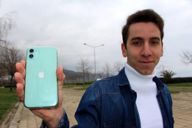 Trabzonlu lise öğrencisi, Siri'nin açığını bulunca Apple tarafından 3 bin dolar ile ödüllendirildi