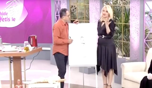 Zahide Yetiş'i konuğuna yönelttiği cinsel ilişki sorusu programa damga vurdu