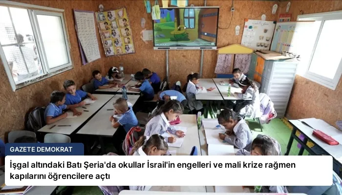 İşgal altındaki Batı Şeria’da okullar İsrail’in engelleri ve mali krize rağmen kapılarını öğrencilere açtı