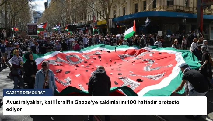 Avustralyalılar, katil İsrail’in Gazze’ye saldırılarını 100 haftadır protesto ediyor