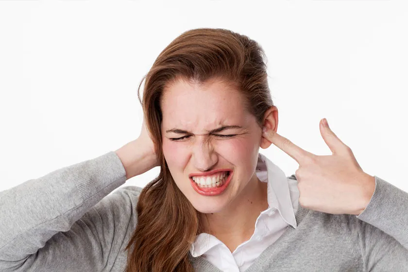 Tinnitus (Kulak Çınlaması) Neden Olur? Kulaktaki O Bitmeyen Uğultunun Anatomisi